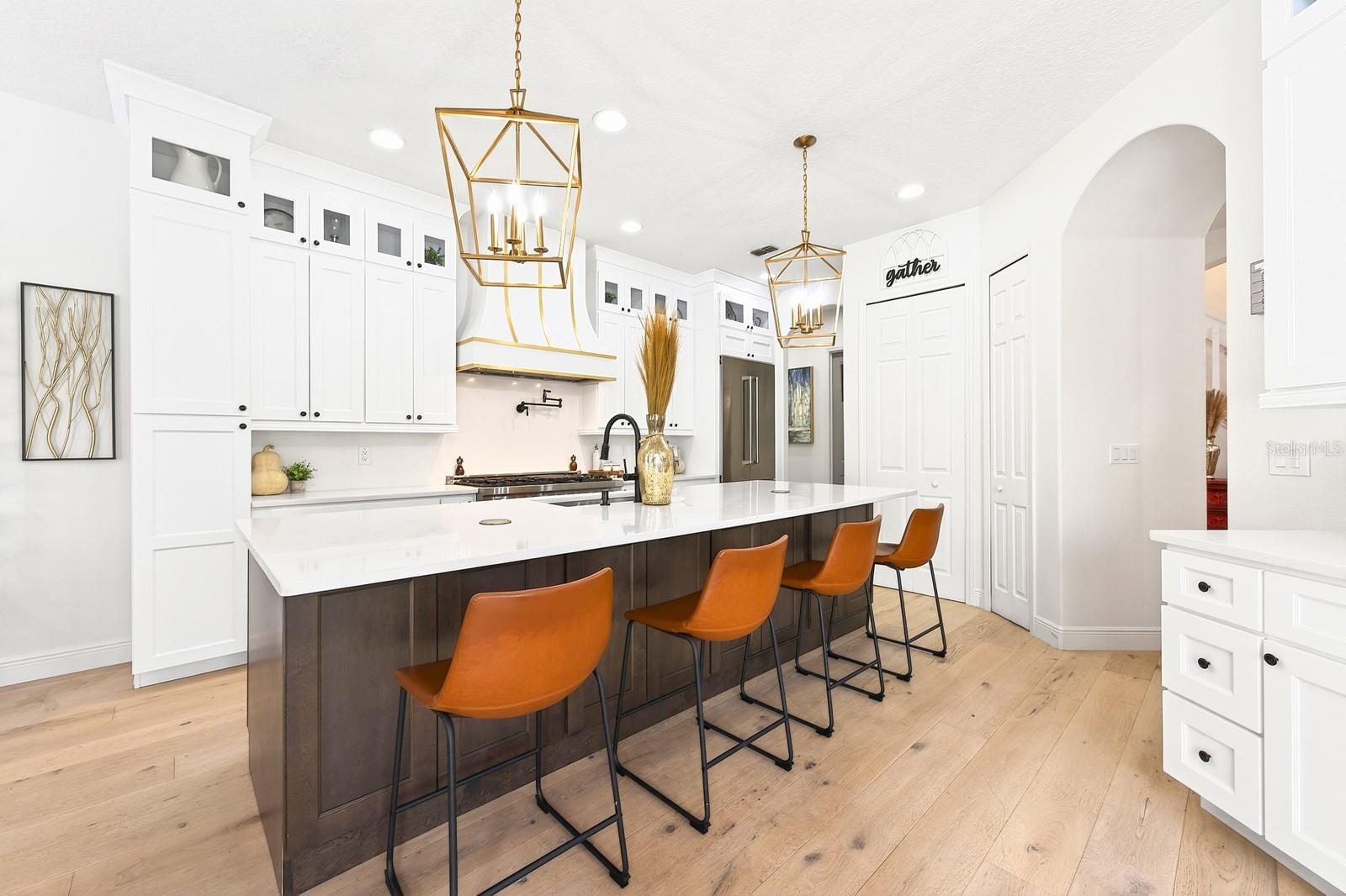 Image 8 of 43 For 318 Tudor Spring Court