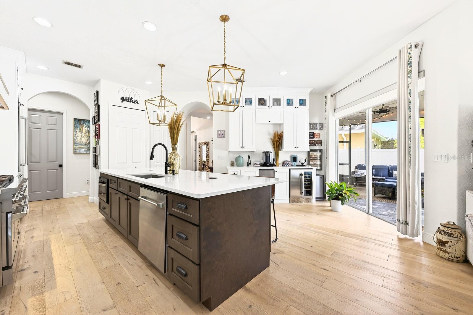 Image 9 of 43 For 318 Tudor Spring Court