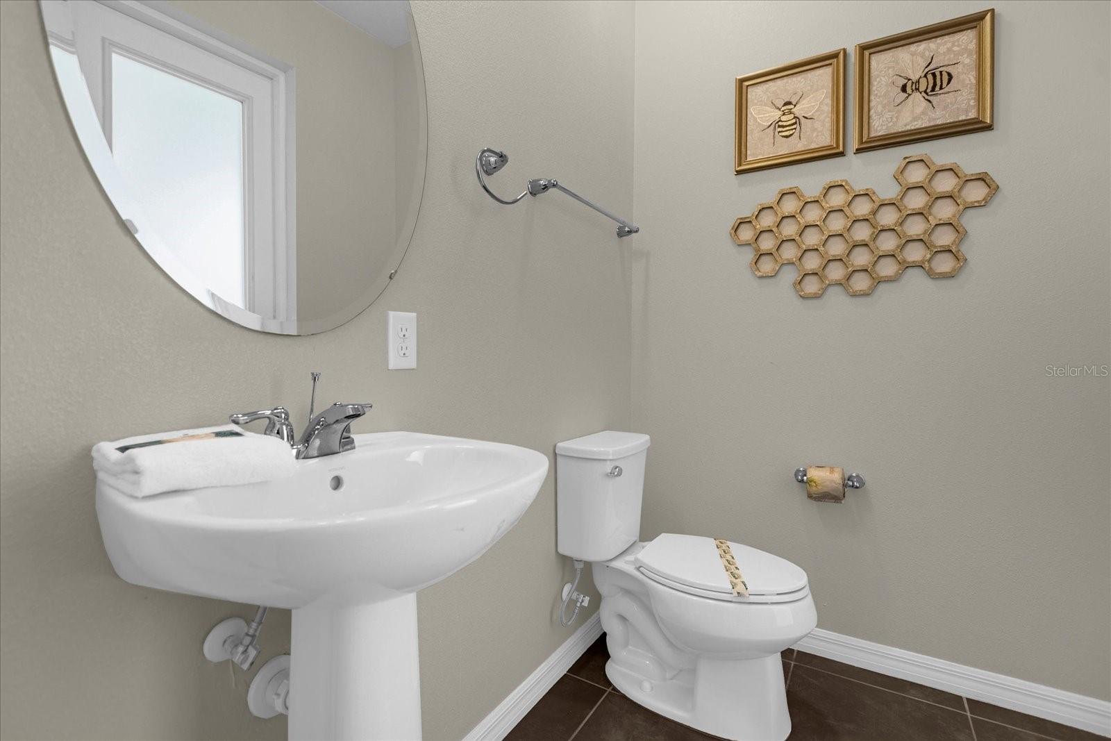 Listing photo id 13 for 1555 Carey Palm Circle