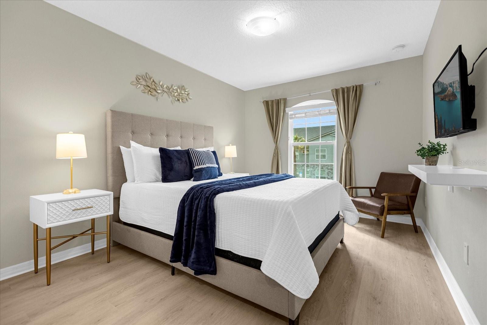 Listing photo id 14 for 1555 Carey Palm Circle