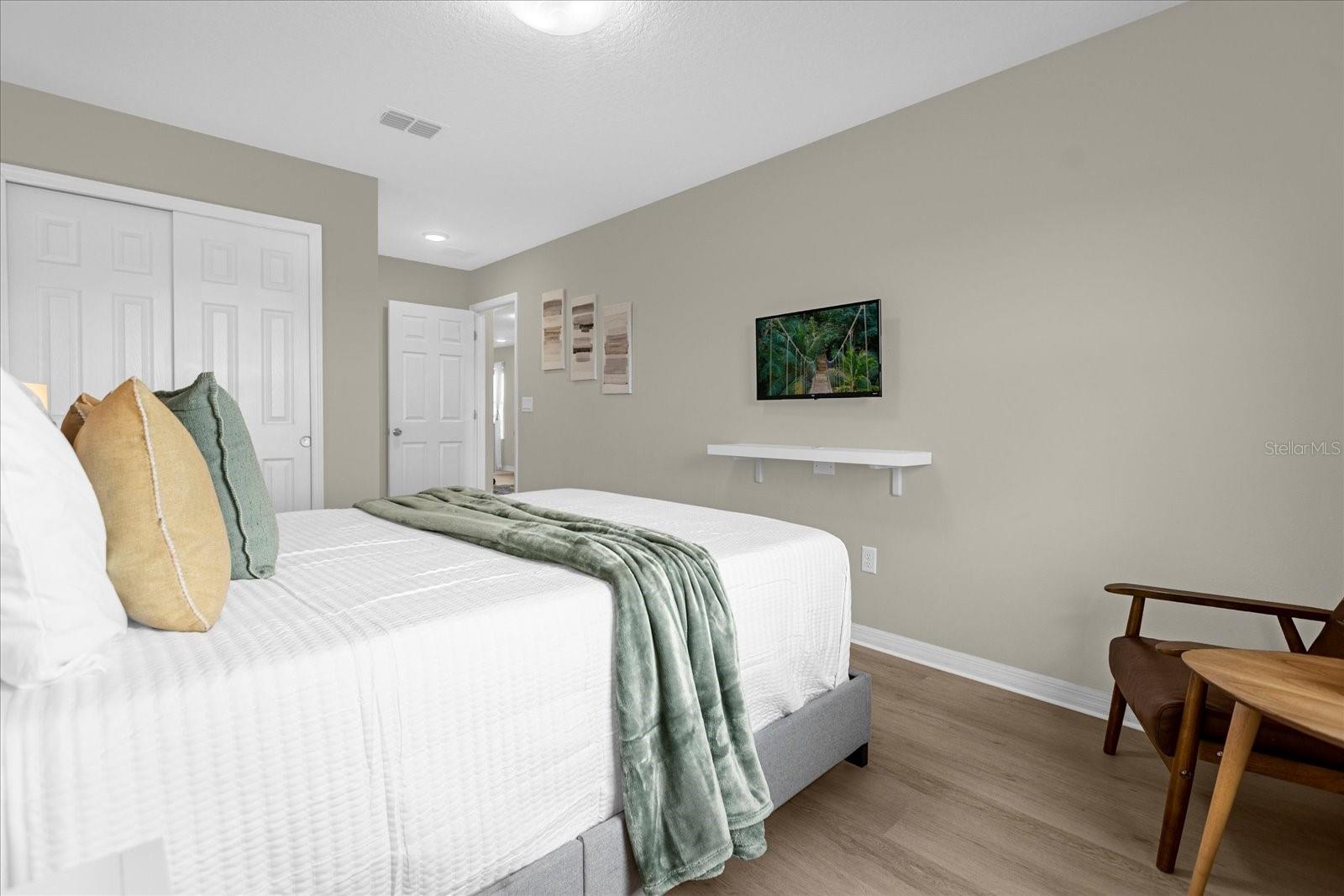 Listing photo id 26 for 1555 Carey Palm Circle