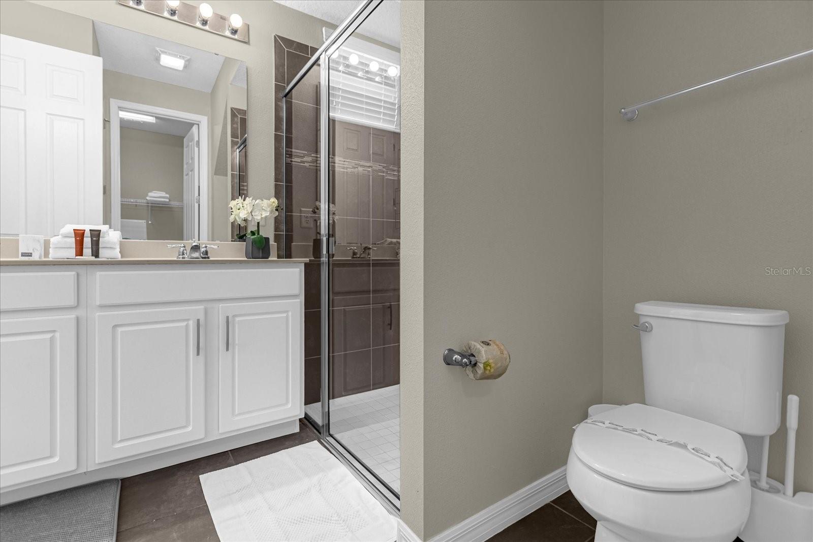 Listing photo id 32 for 1555 Carey Palm Circle