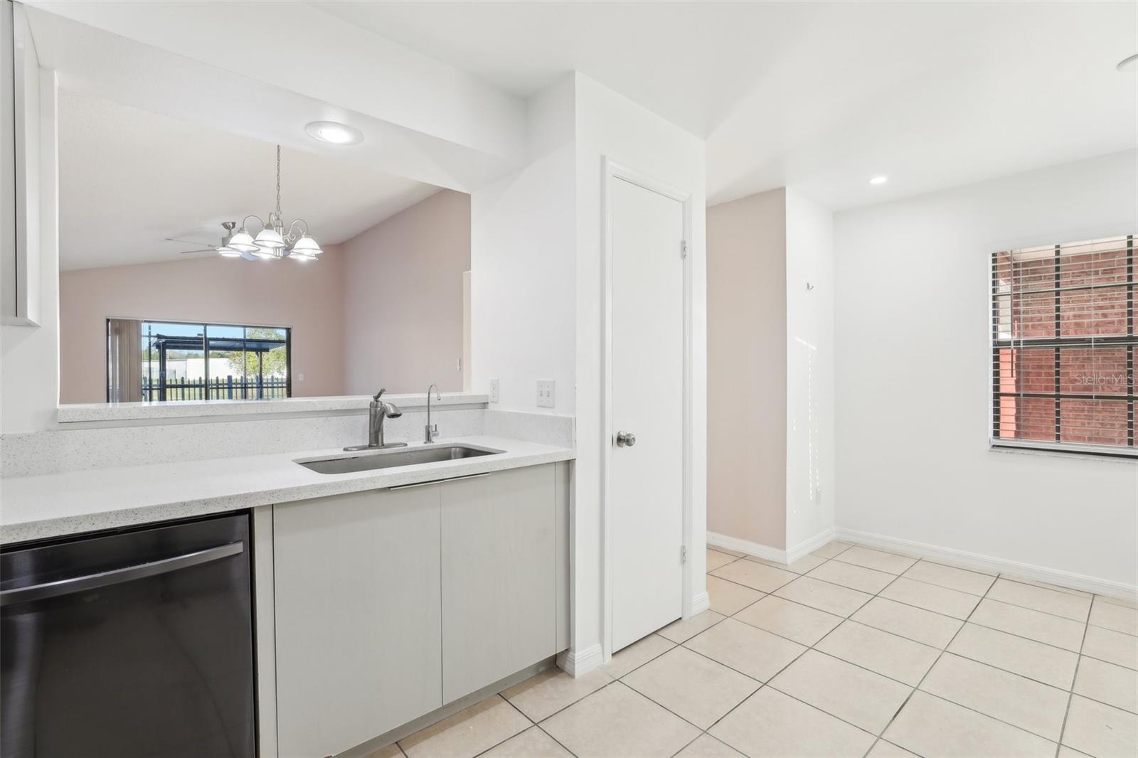 Image 11 of 54 For 118 Pinewood Circle