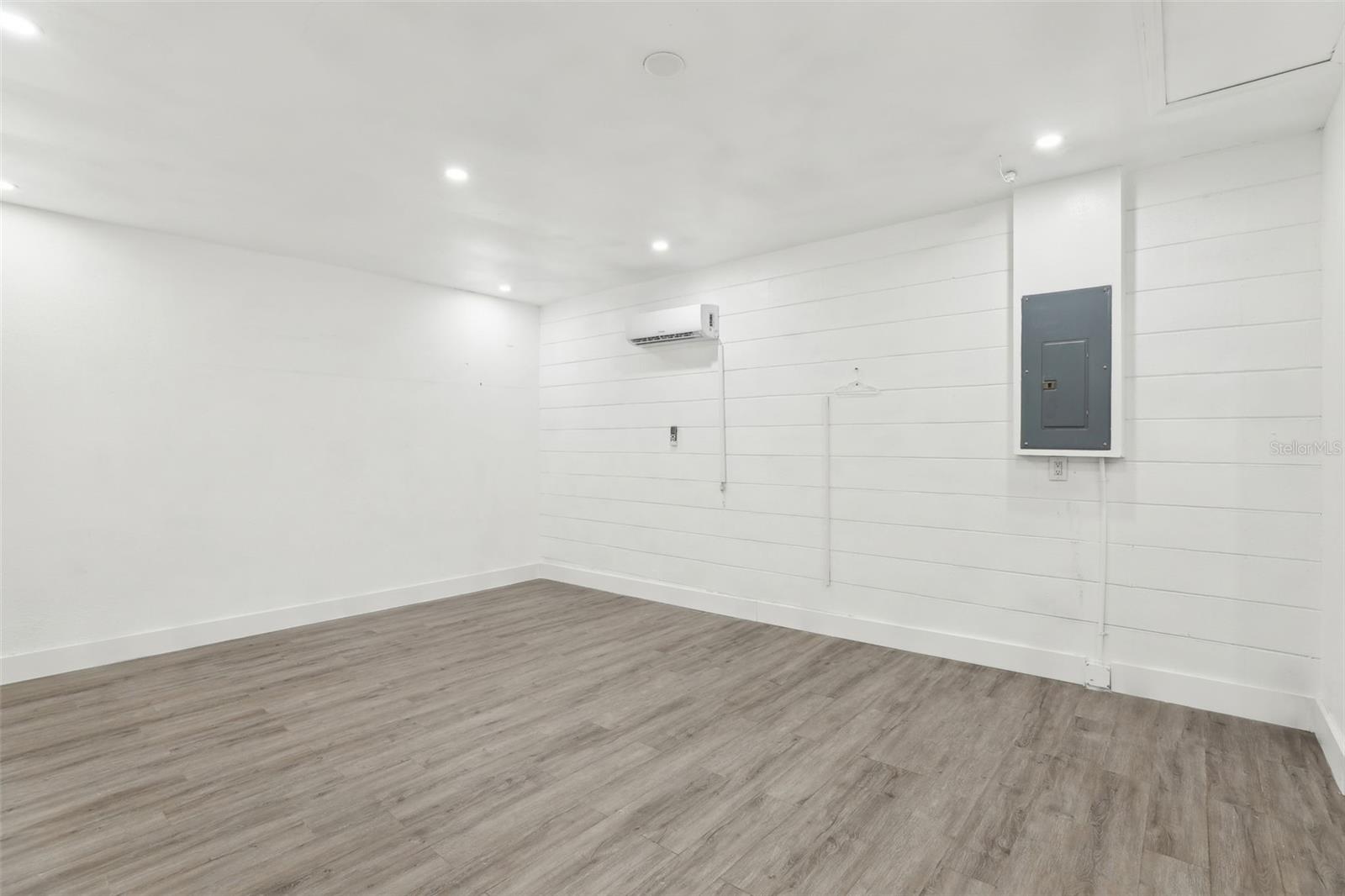 Image 13 of 54 For 118 Pinewood Circle