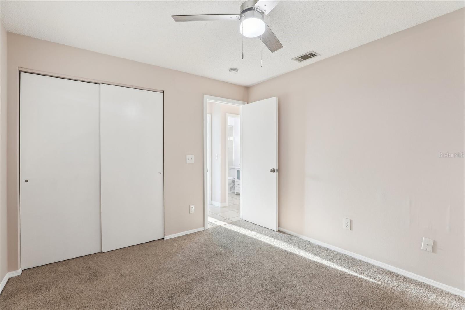 Image 17 of 54 For 118 Pinewood Circle