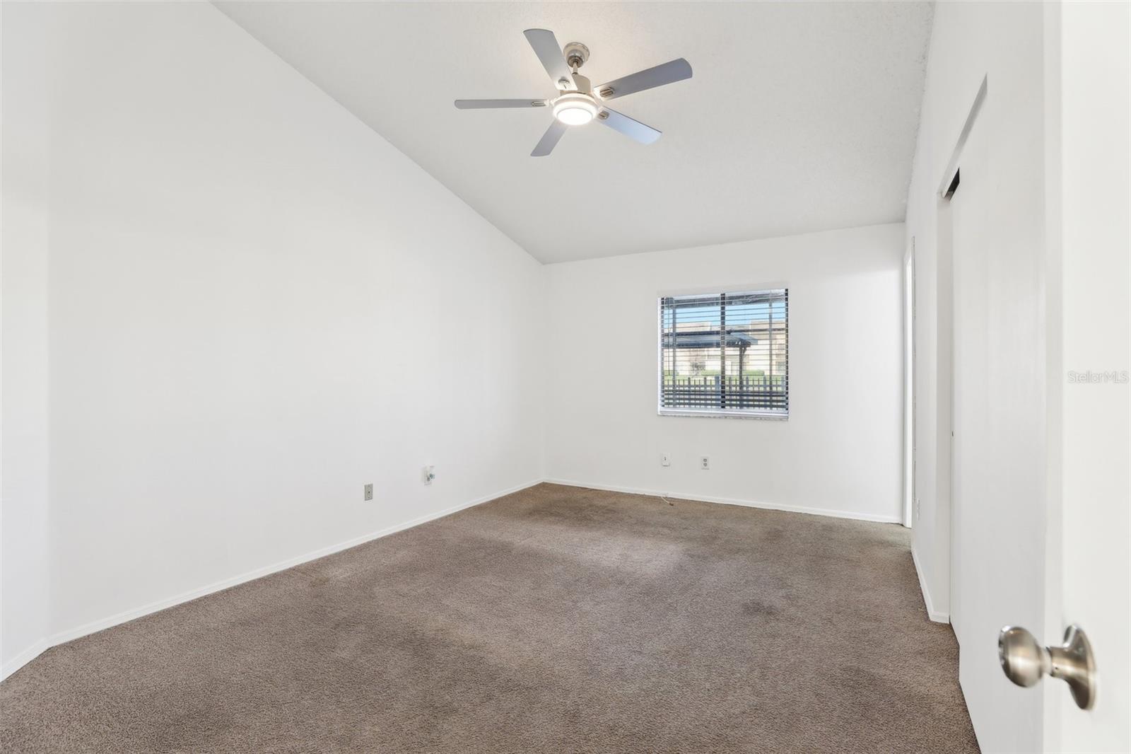 Image 22 of 54 For 118 Pinewood Circle