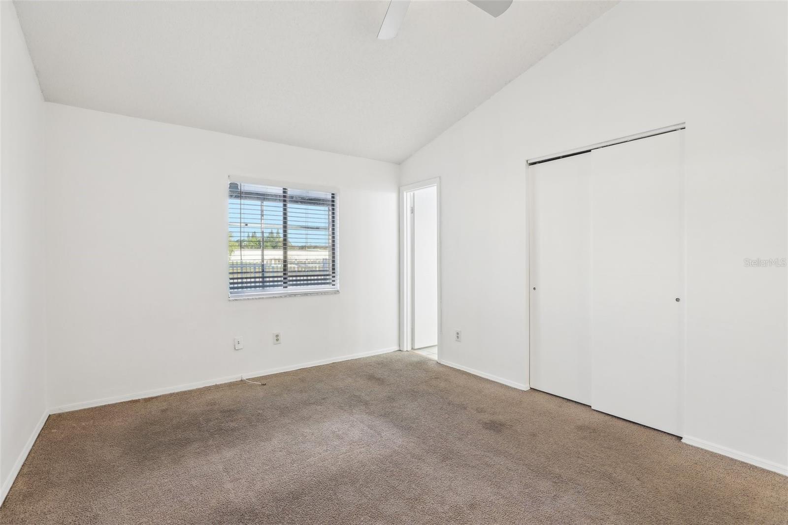 Image 24 of 54 For 118 Pinewood Circle