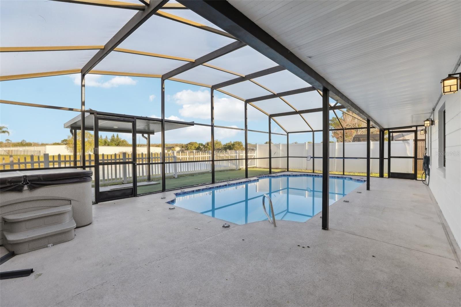 Image 28 of 54 For 118 Pinewood Circle