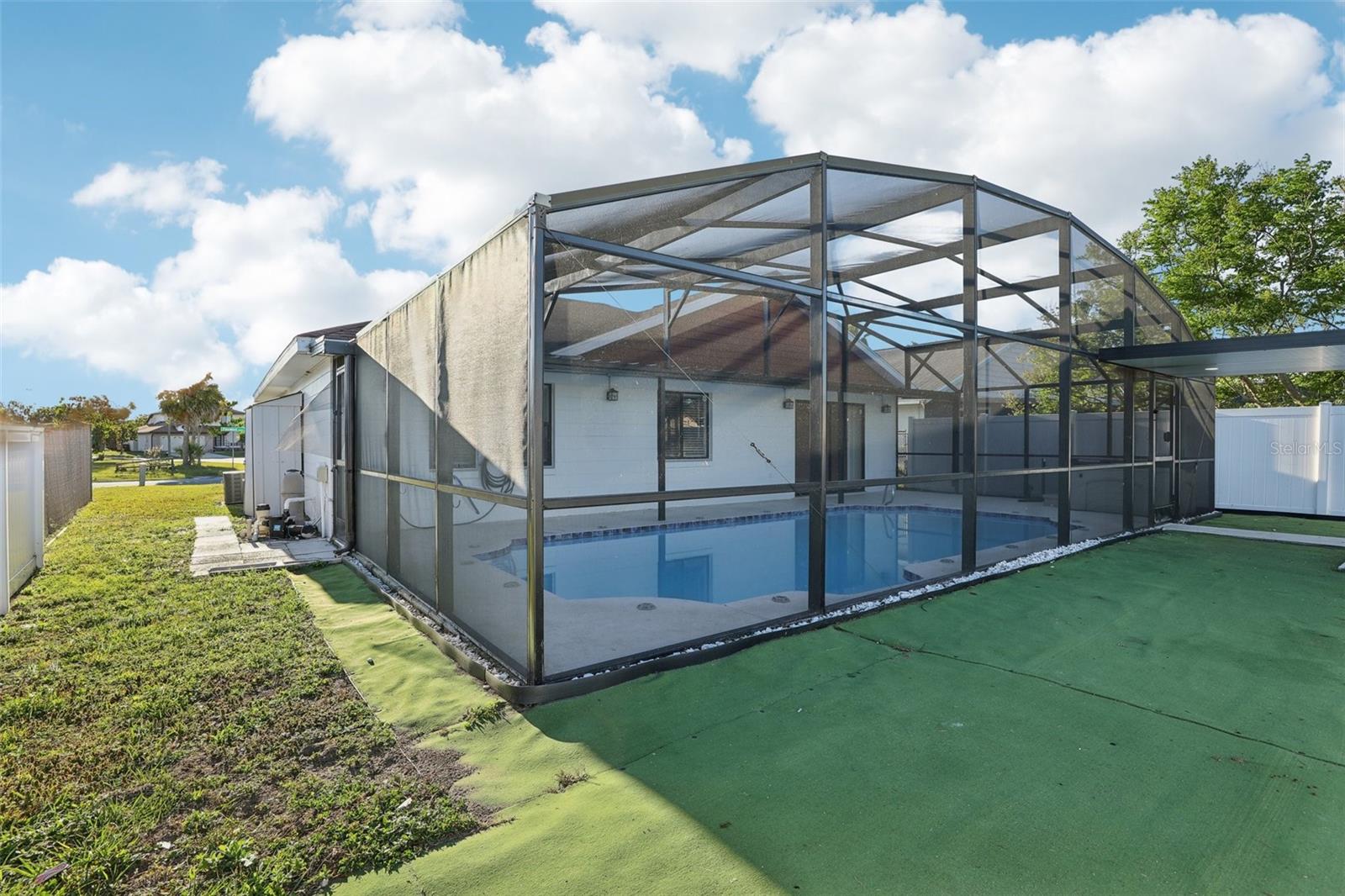 Image 32 of 54 For 118 Pinewood Circle