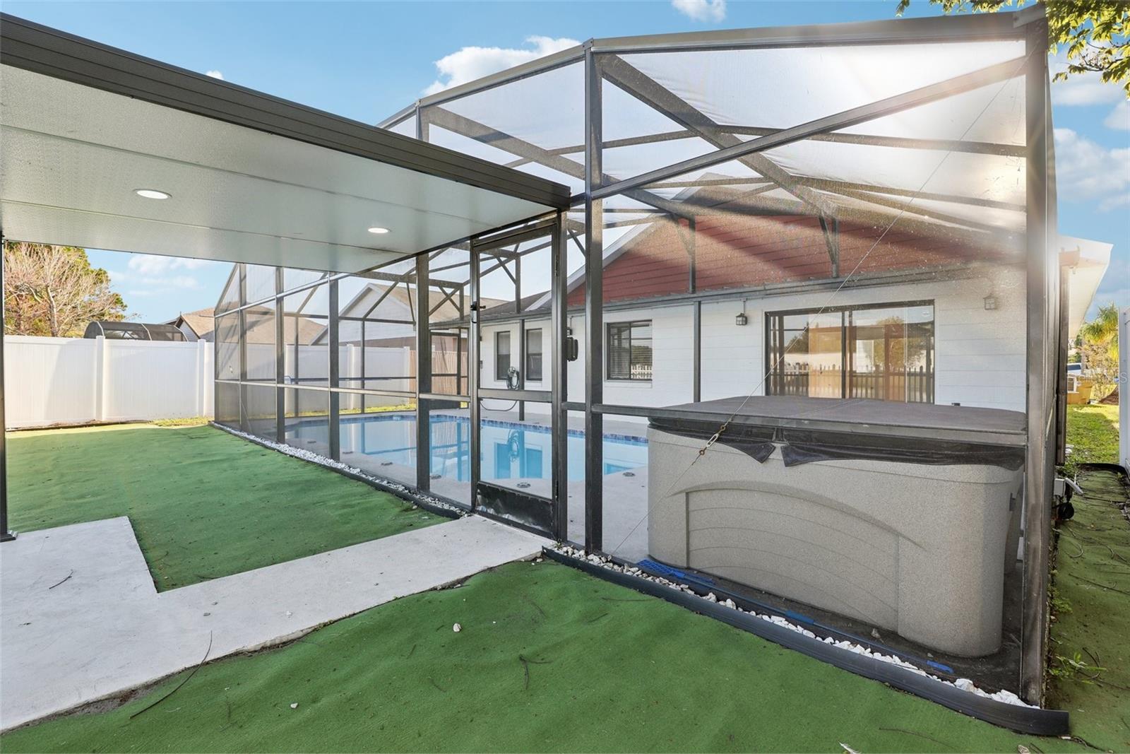 Image 34 of 54 For 118 Pinewood Circle