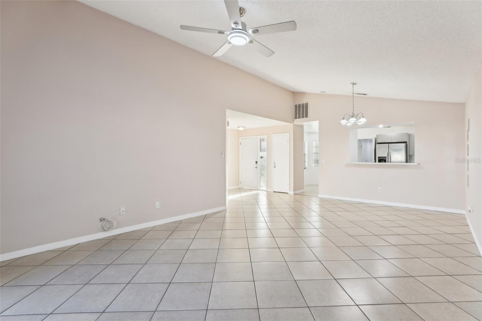 Image 5 of 54 For 118 Pinewood Circle