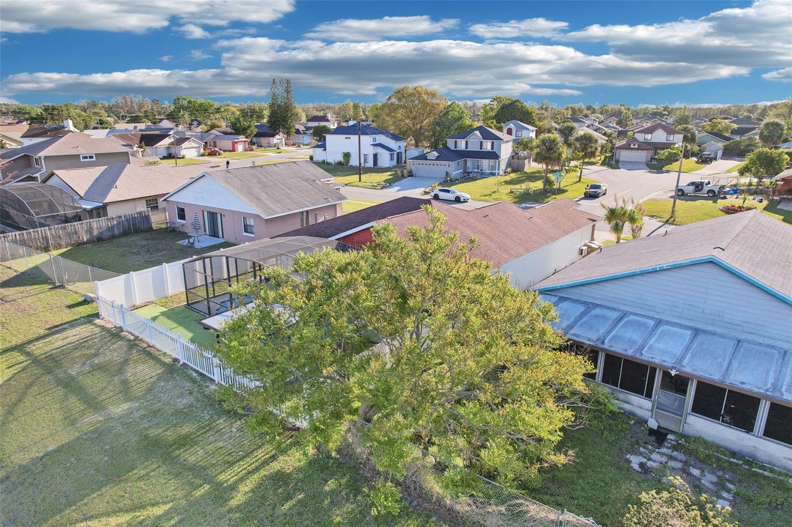 Image 53 of 54 For 118 Pinewood Circle