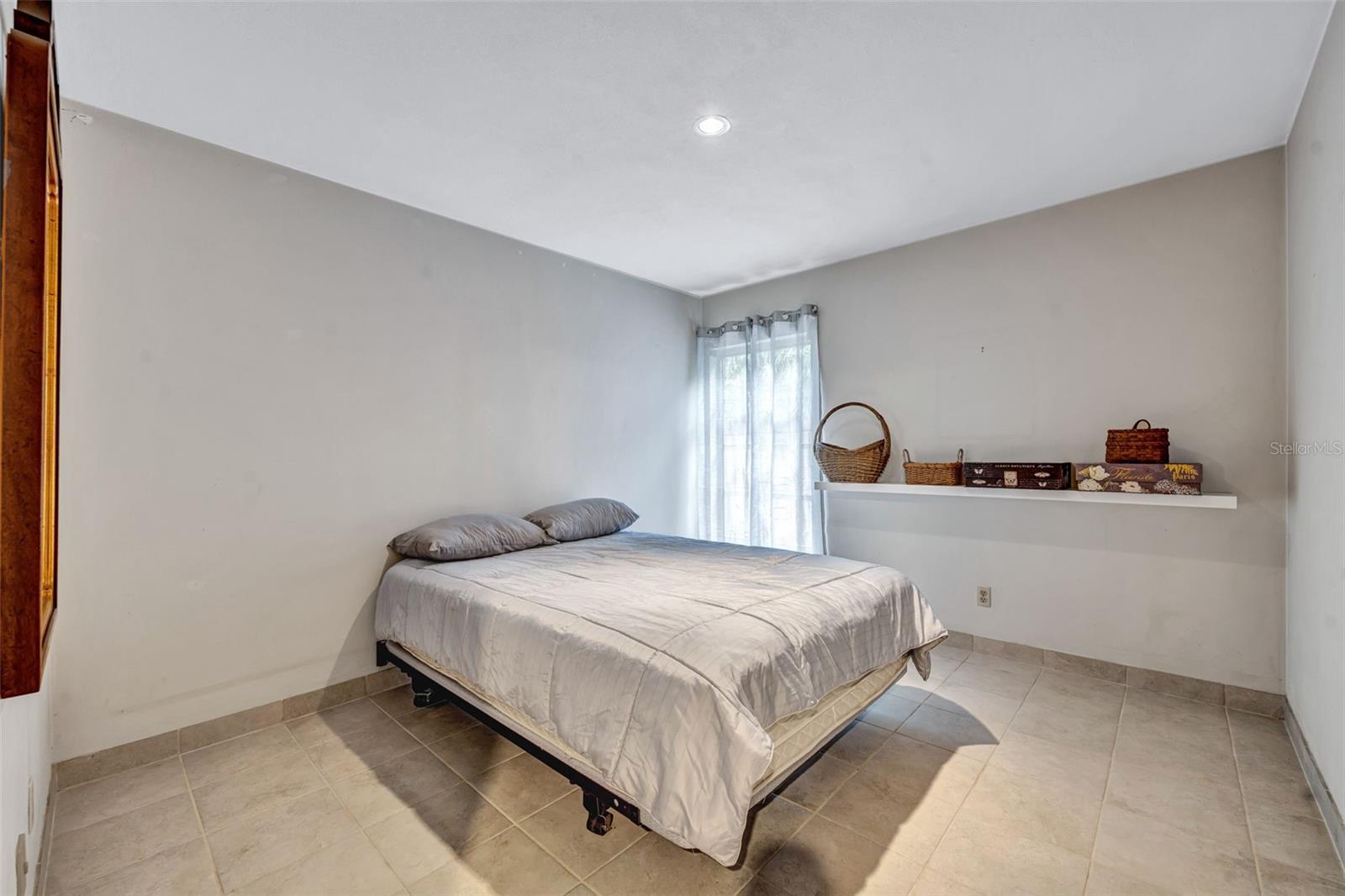 Image 17 of 18 For 1760 Greenwich Avenue