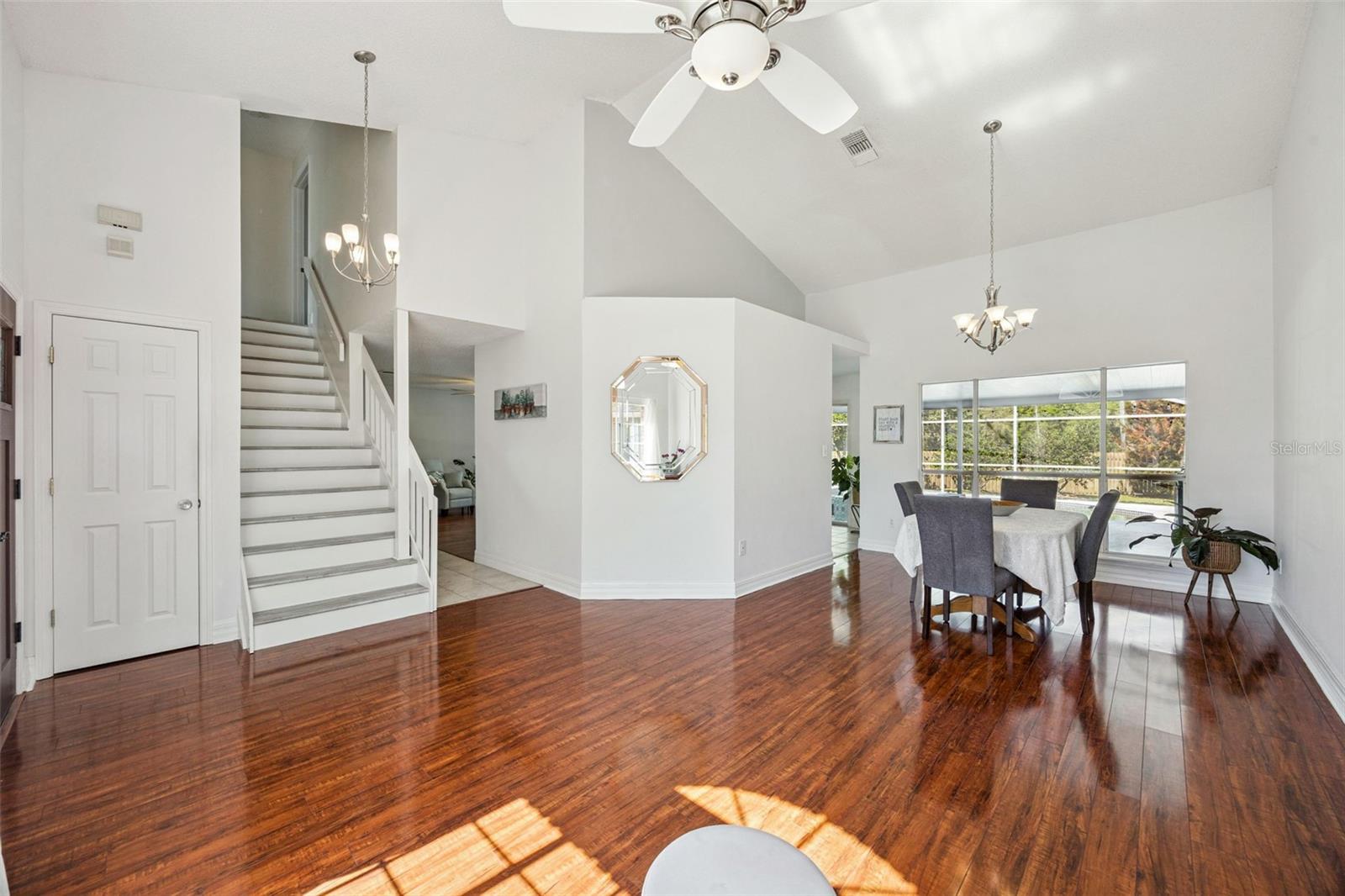 Image 10 of 35 For 464 Harvest Oak Court