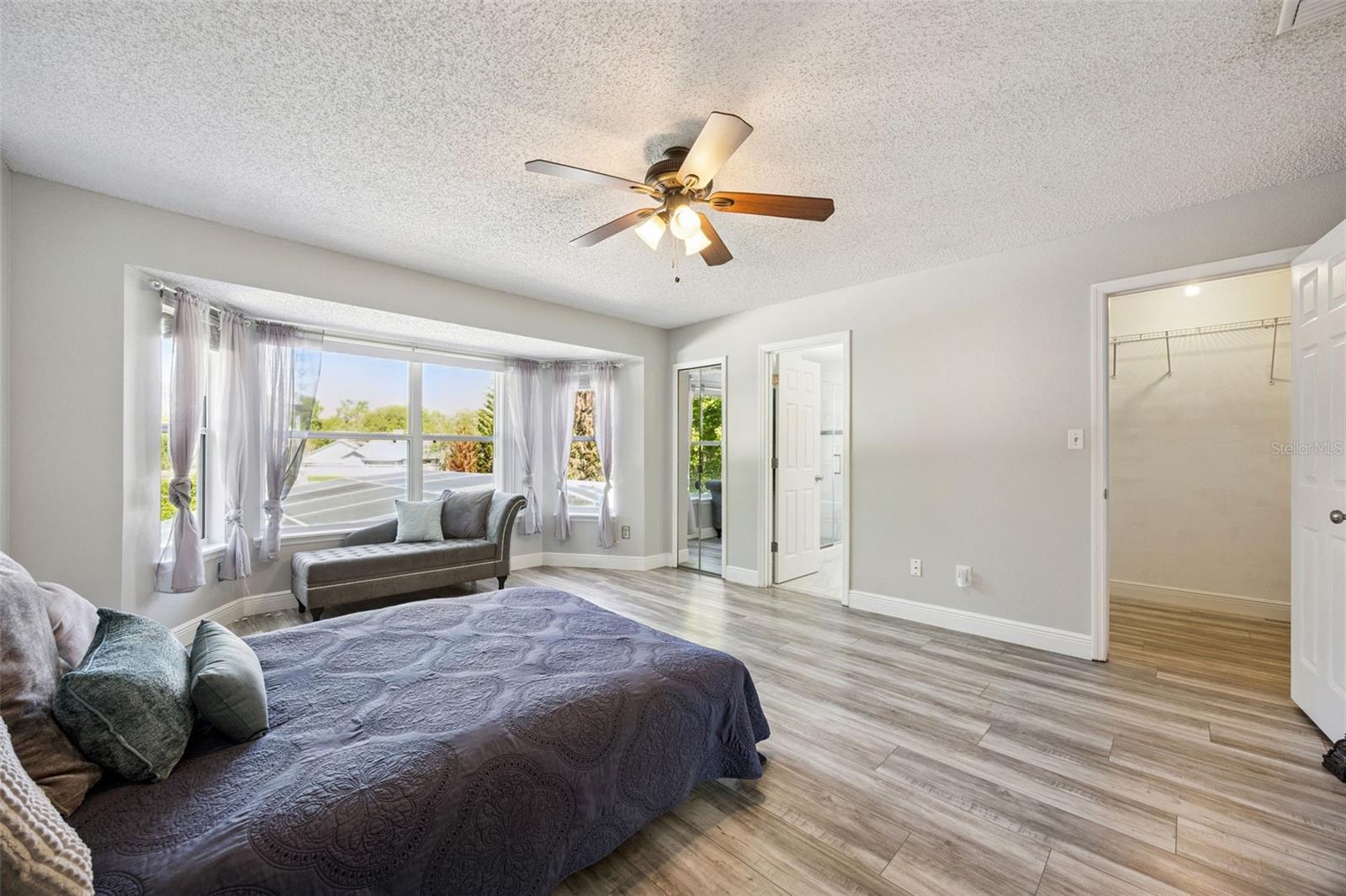 Image 17 of 35 For 464 Harvest Oak Court