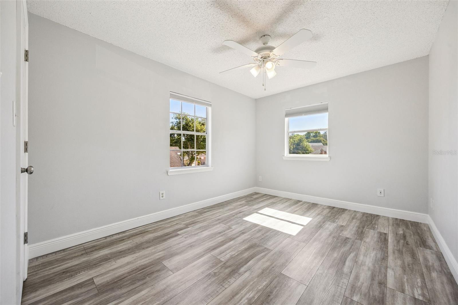 Image 21 of 35 For 464 Harvest Oak Court