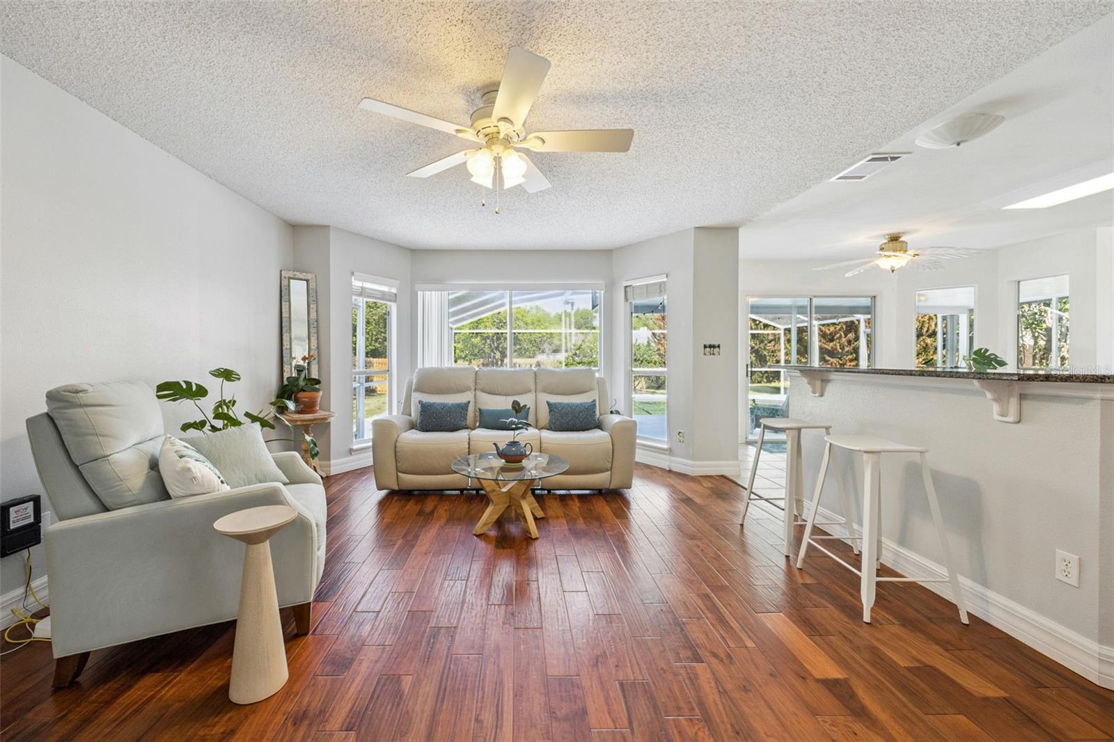 Image 7 of 35 For 464 Harvest Oak Court