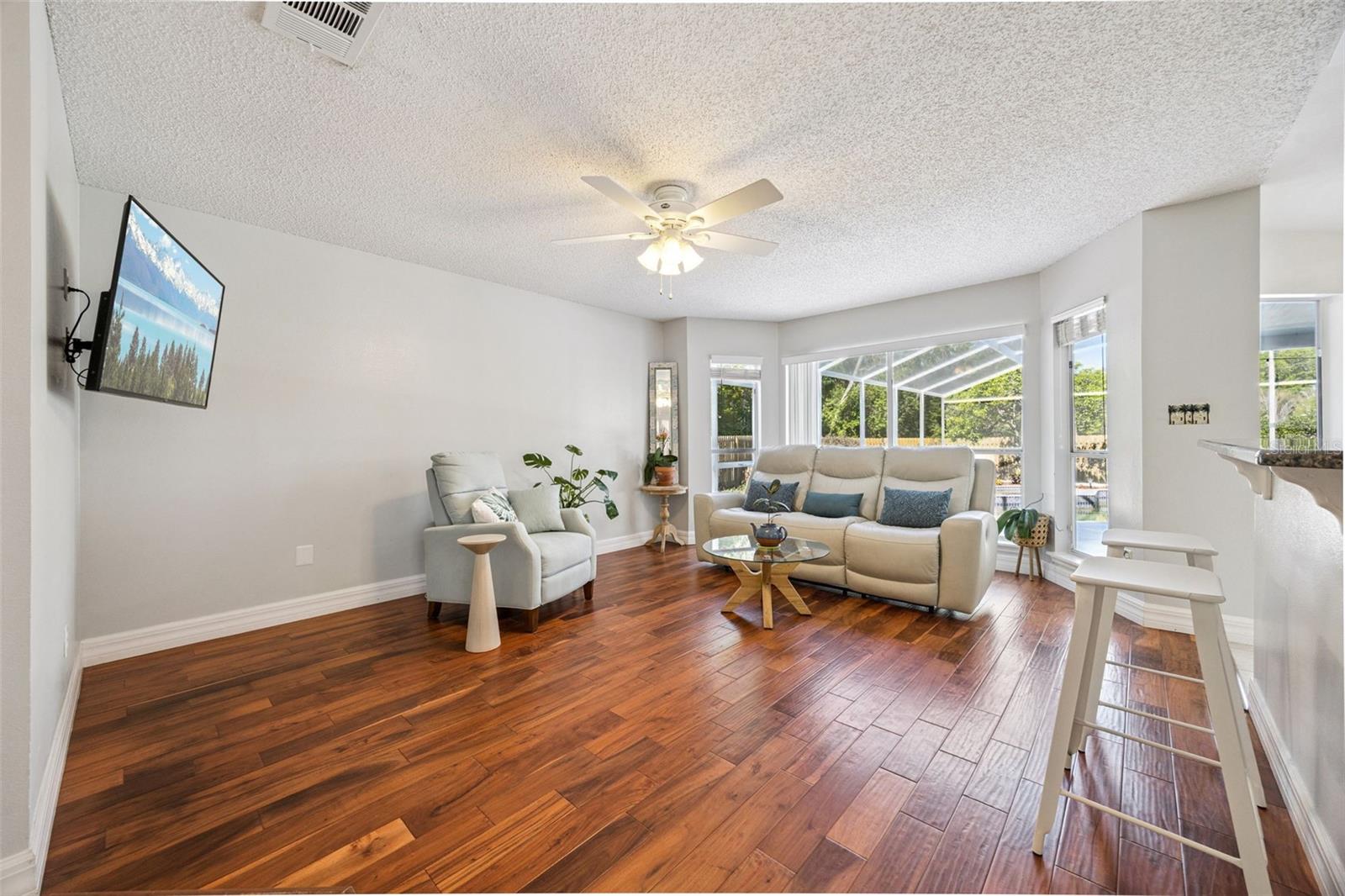 Image 8 of 35 For 464 Harvest Oak Court