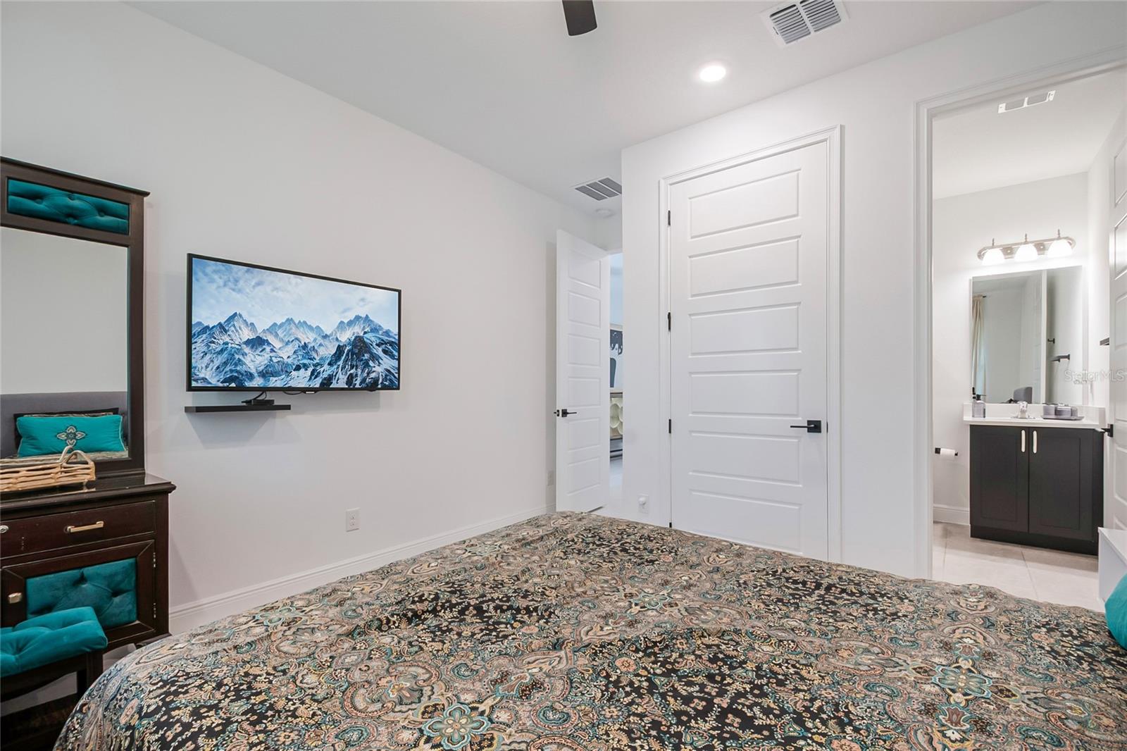 Image 43 of 79 For 2197 Gold Dust Drive