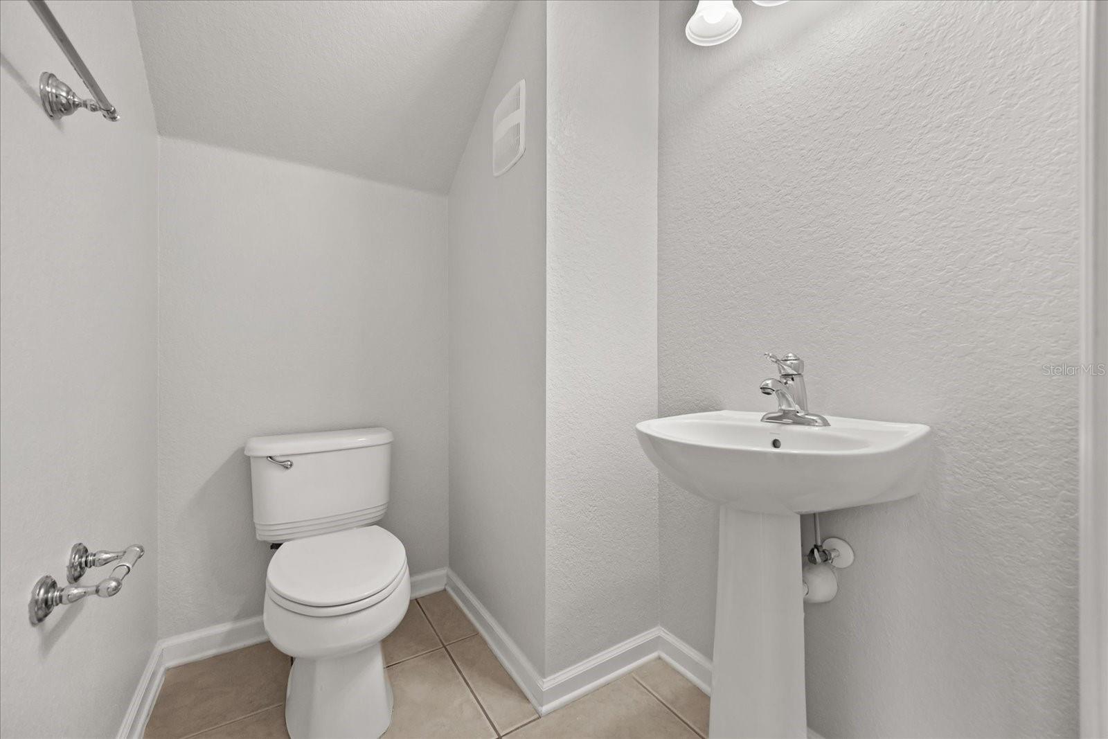 Image 13 of 31 For 7719 Anselmo Lane