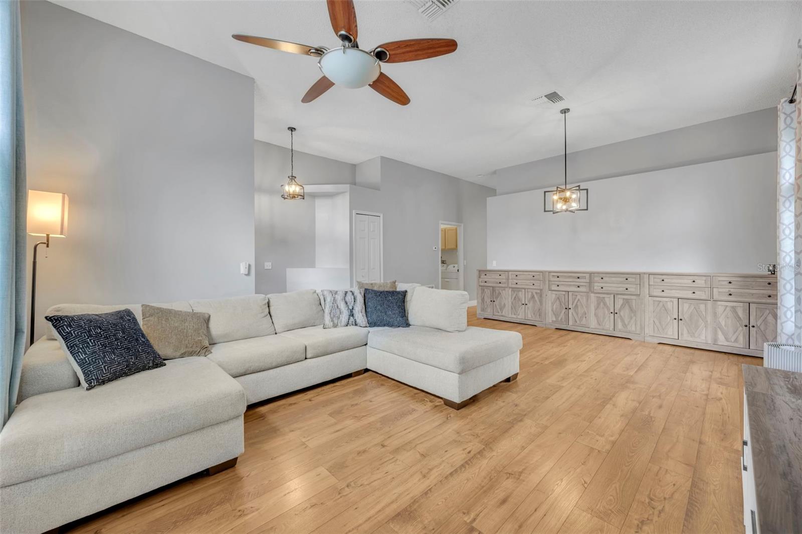 Image 11 of 44 For 3612 Becontree Place