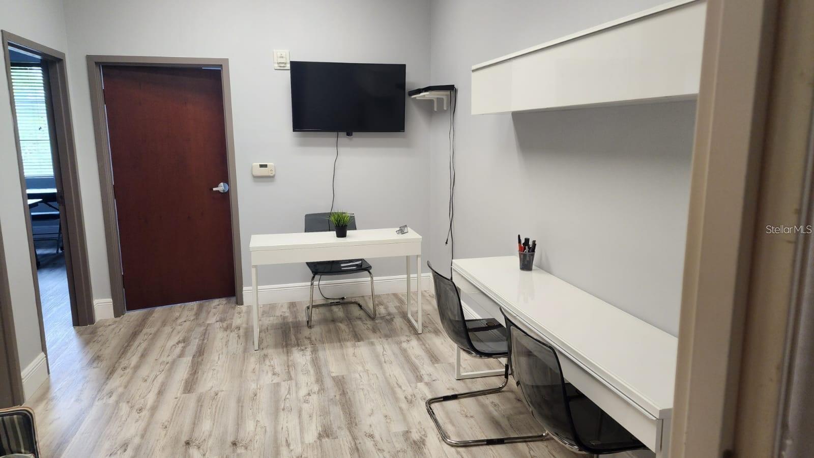 Image 9 of 13 For 7065 Westpointe Boulevard 305