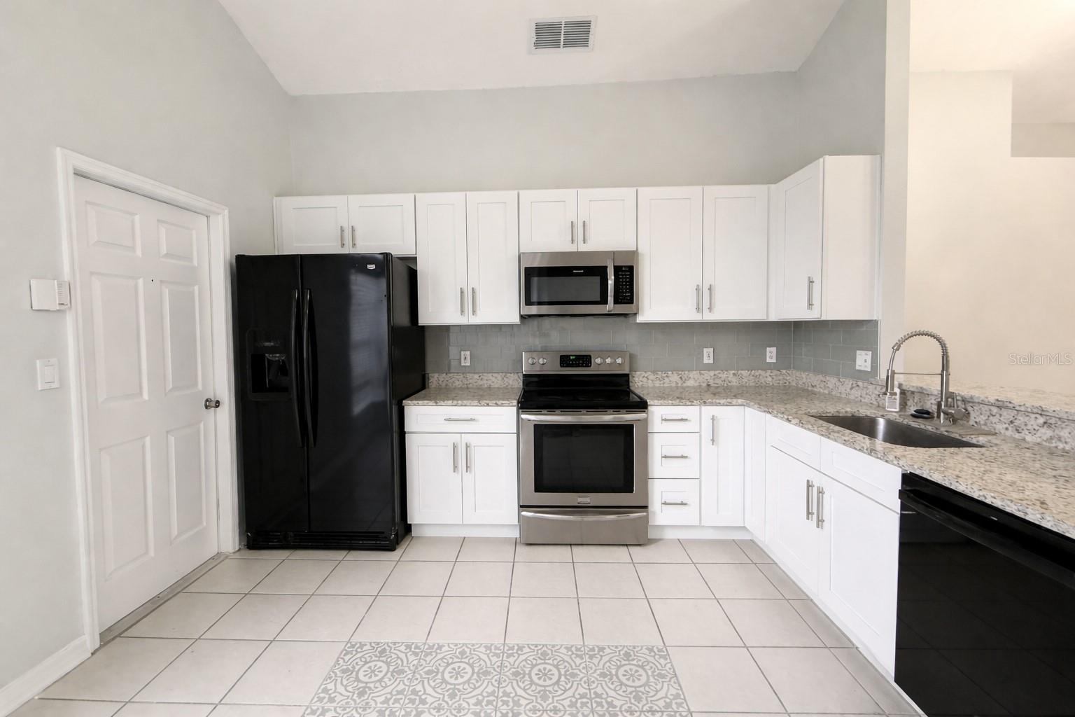 Image 3 of 11 For 2992 Joseph Circle