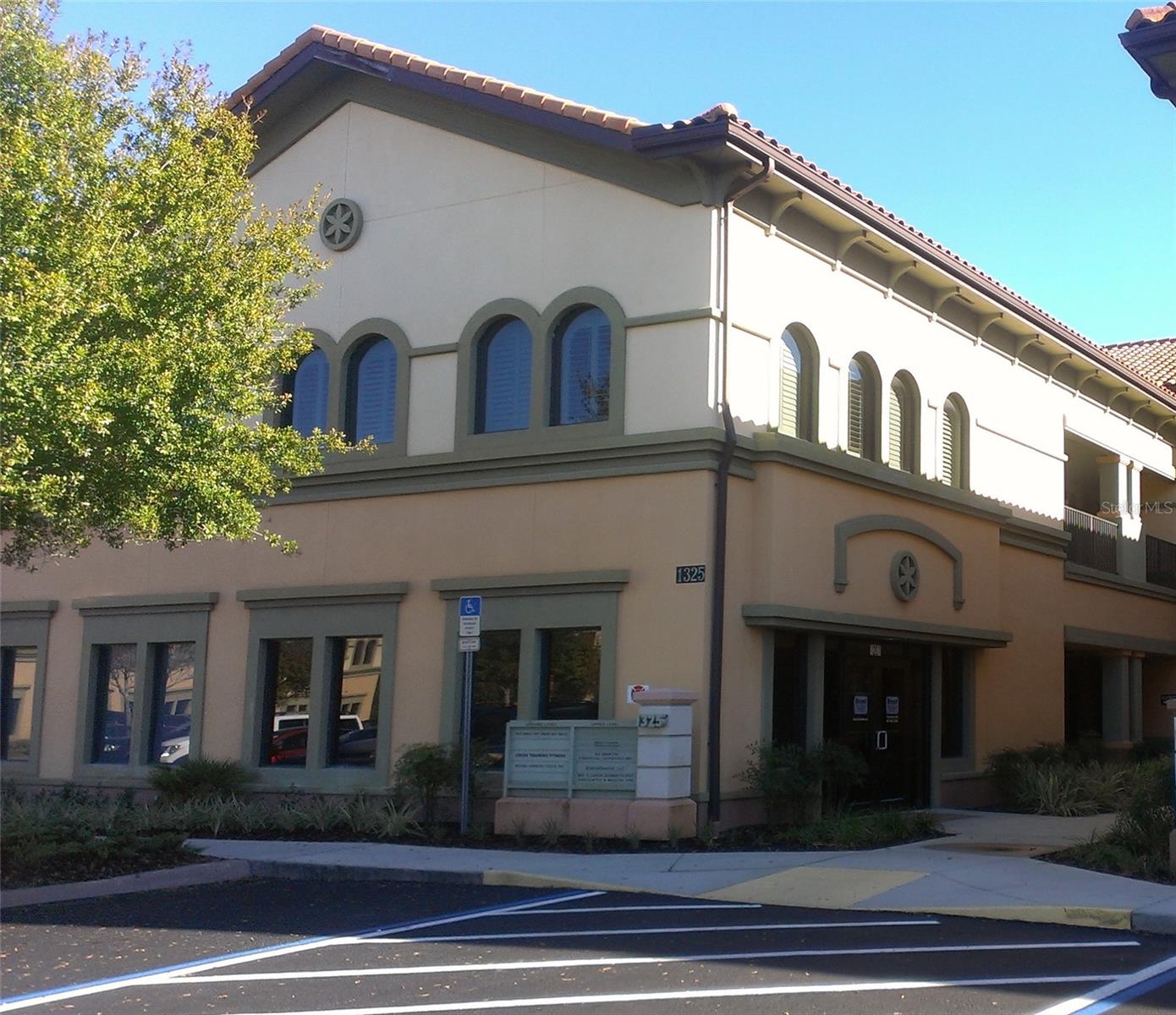 Image 2 of 8 For 1325 S International Pkwy  2221