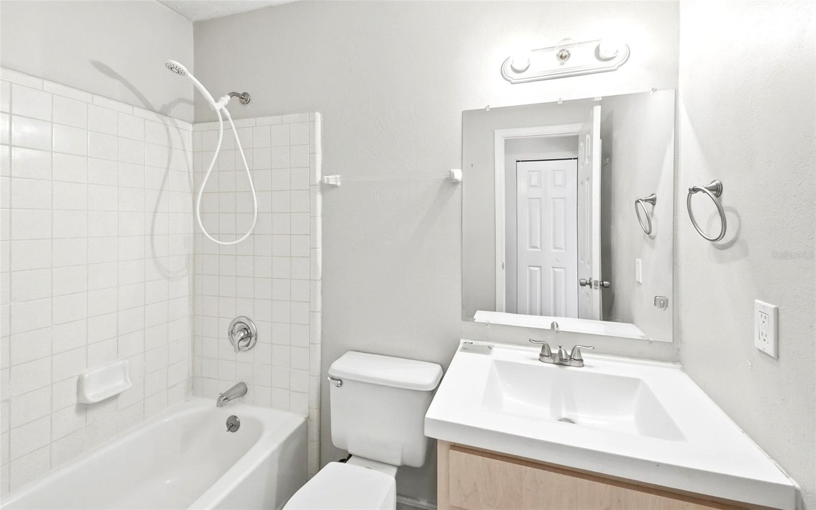 Image 15 of 22 For 2688 Collingswood Drive