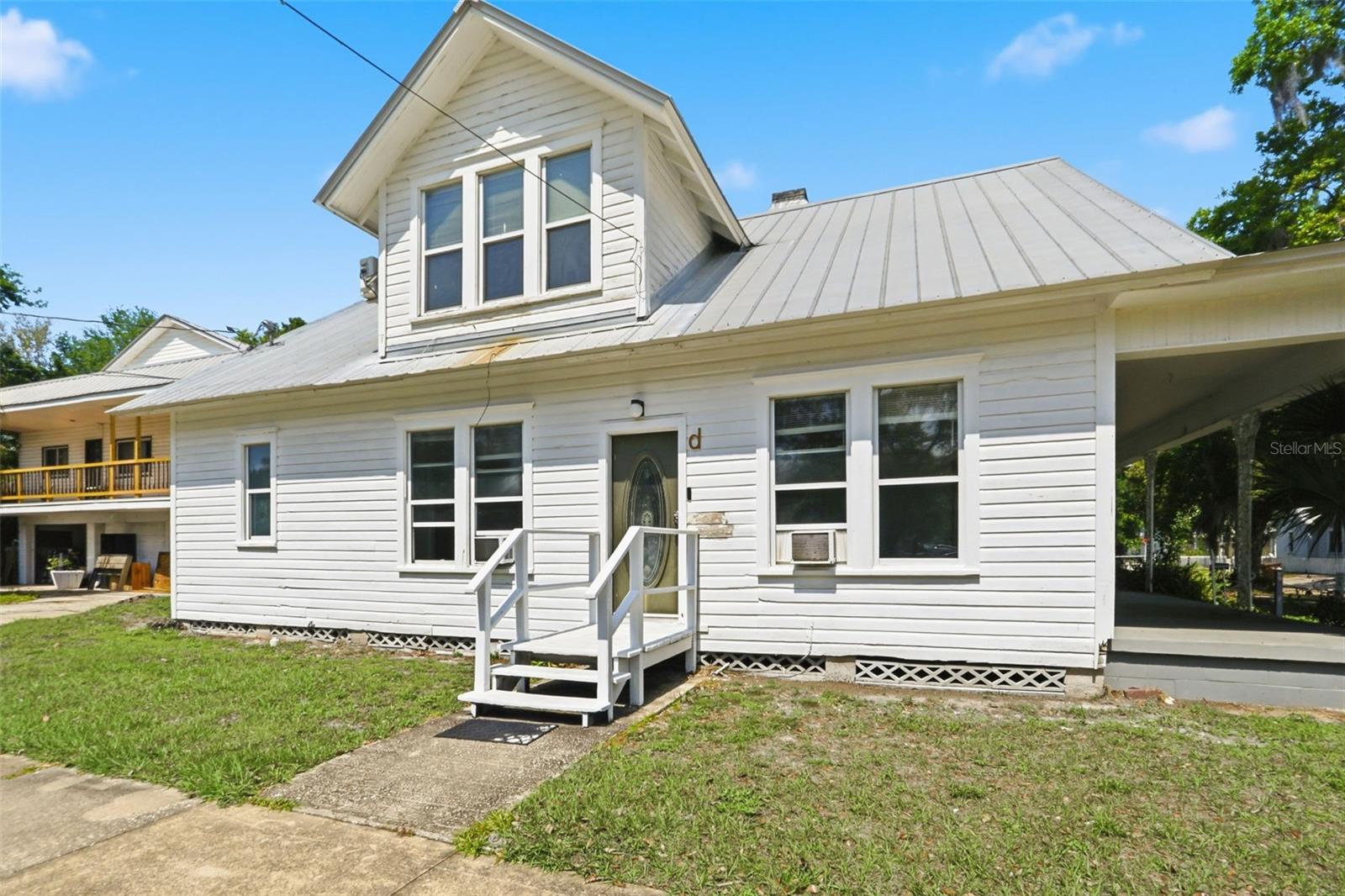 Image 2 of 14 For 104 Clyde Avenue