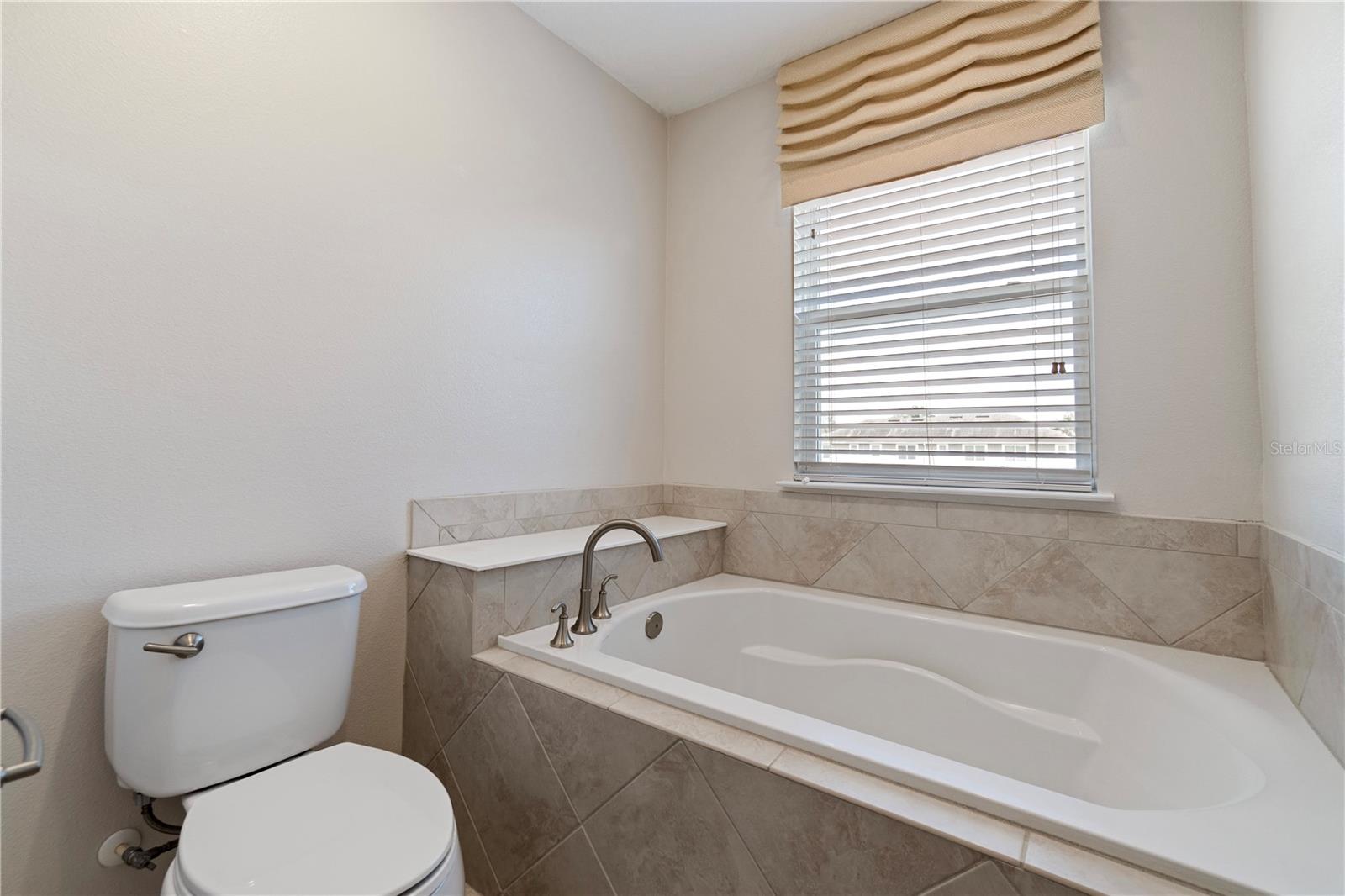 Image 16 of 29 For 3815 Brighton Park Circle