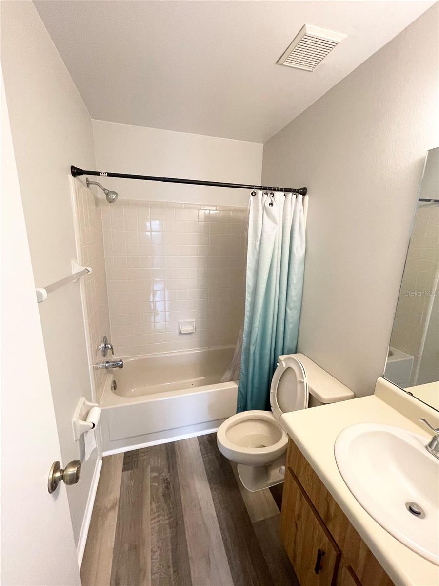 Image 13 of 15 For 4854 Semoran Boulevard 2205