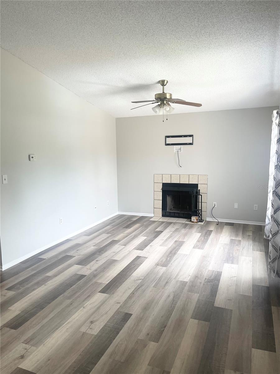 Image 4 of 15 For 4854 Semoran Boulevard 2205