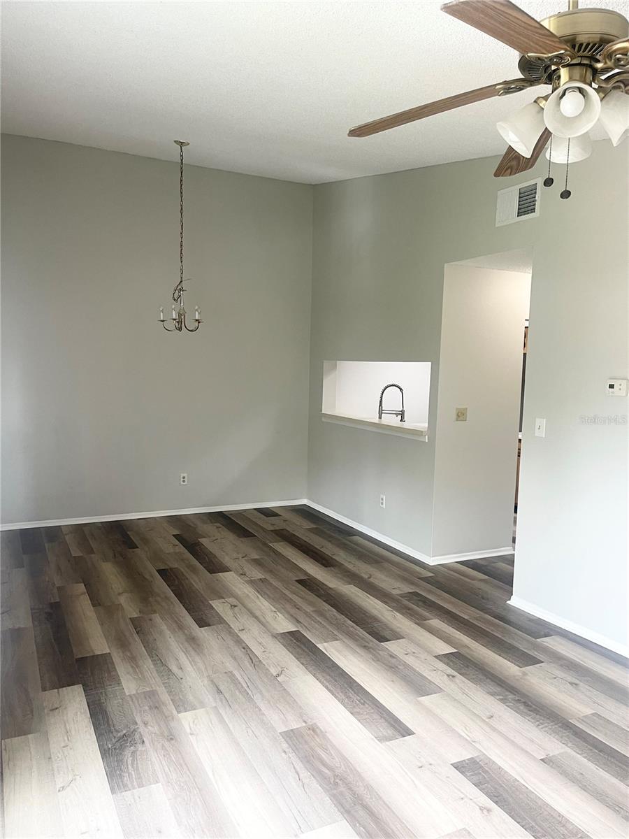 Image 6 of 15 For 4854 Semoran Boulevard 2205