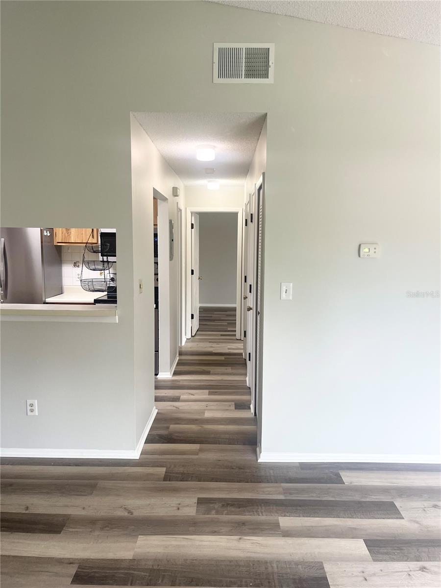 Image 7 of 15 For 4854 Semoran Boulevard 2205