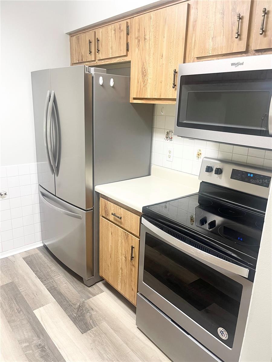 Image 9 of 15 For 4854 Semoran Boulevard 2205