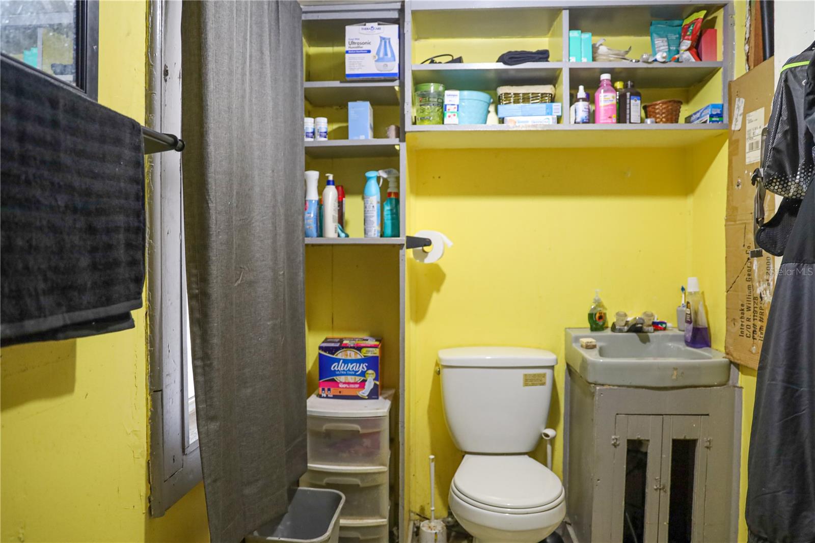 Image 25 of 28 For 82 Concord Drive