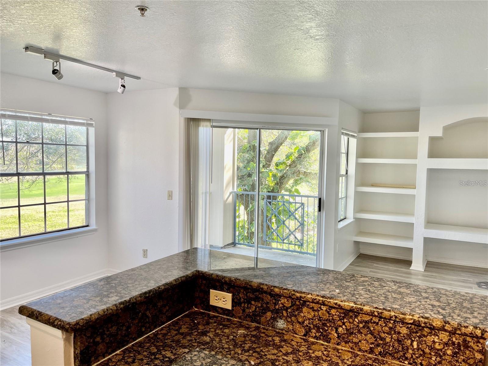 Image 9 of 13 For 7210 Westpointe Boulevard 1324