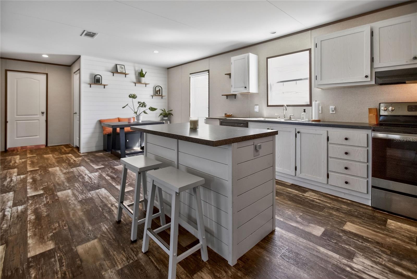 Image 5 of 18 For 2857 Hickory Street