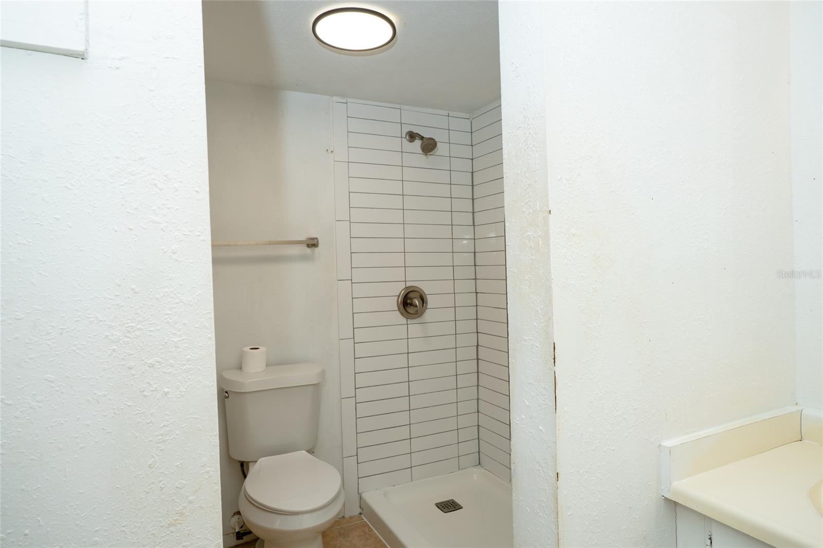 Image 13 of 19 For 1902 Honour Road 22