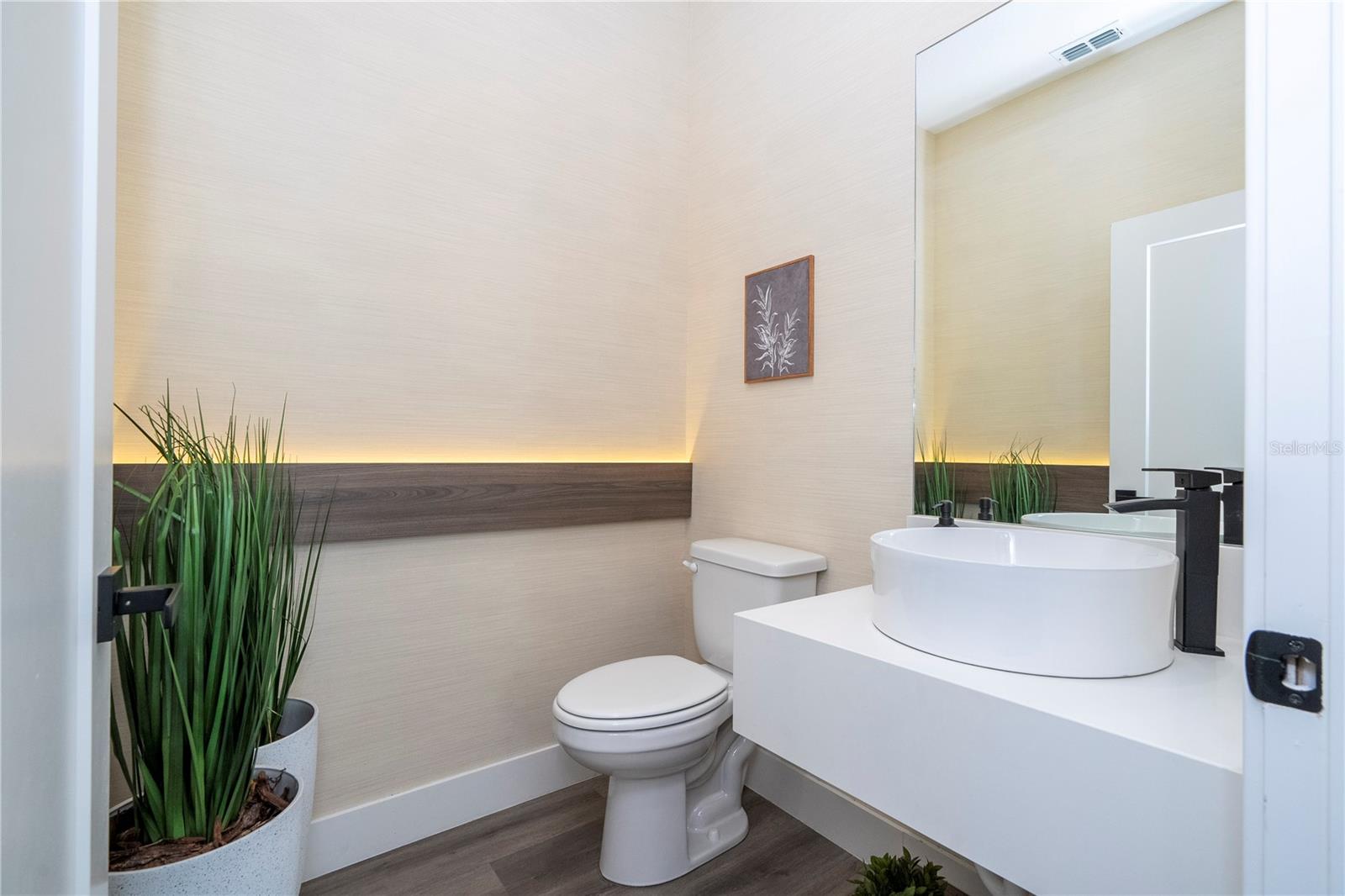 Image 9 of 55 For 2583 Santorini Drive