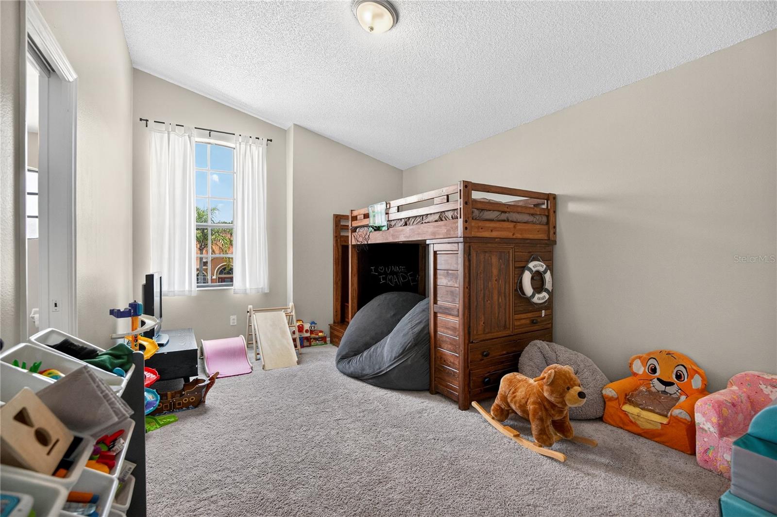 Image 20 of 33 For 13691 Crystal River Drive