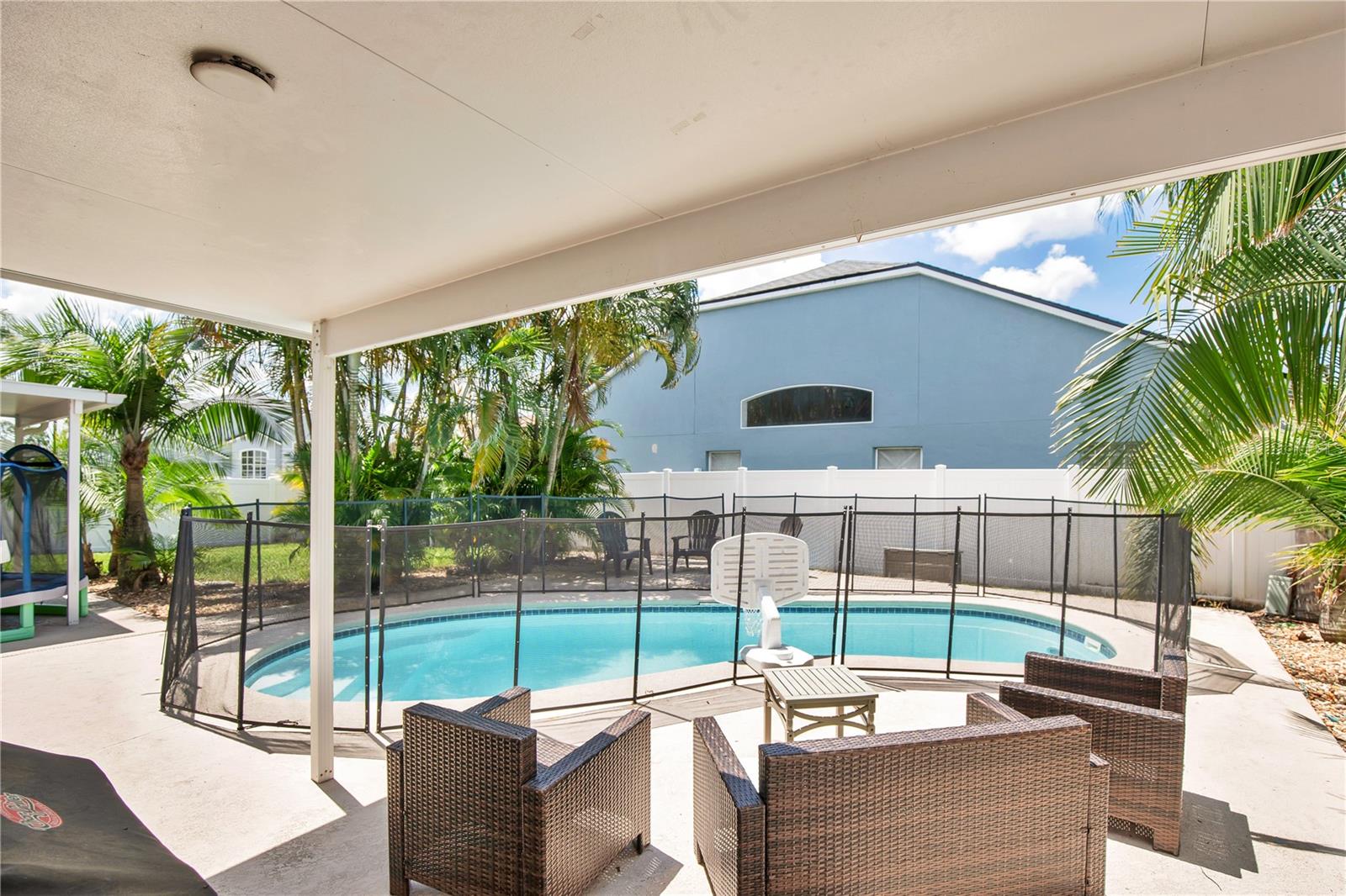 Image 28 of 33 For 13691 Crystal River Drive