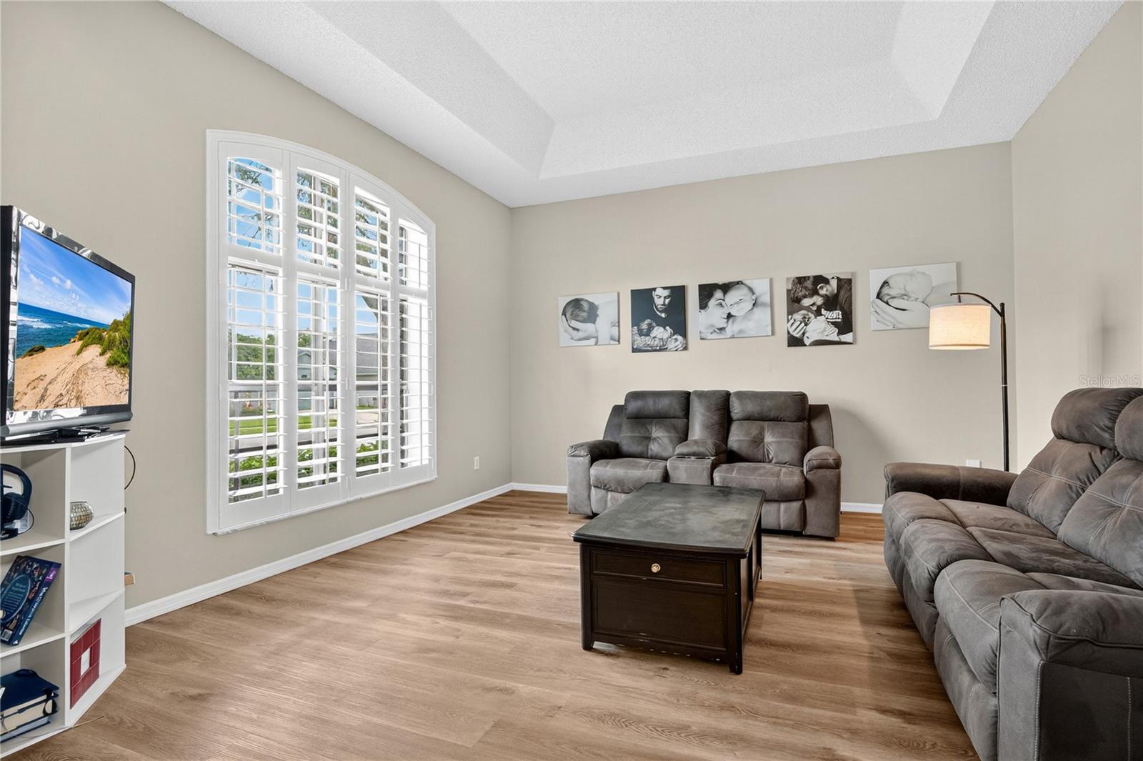 Image 3 of 33 For 13691 Crystal River Drive