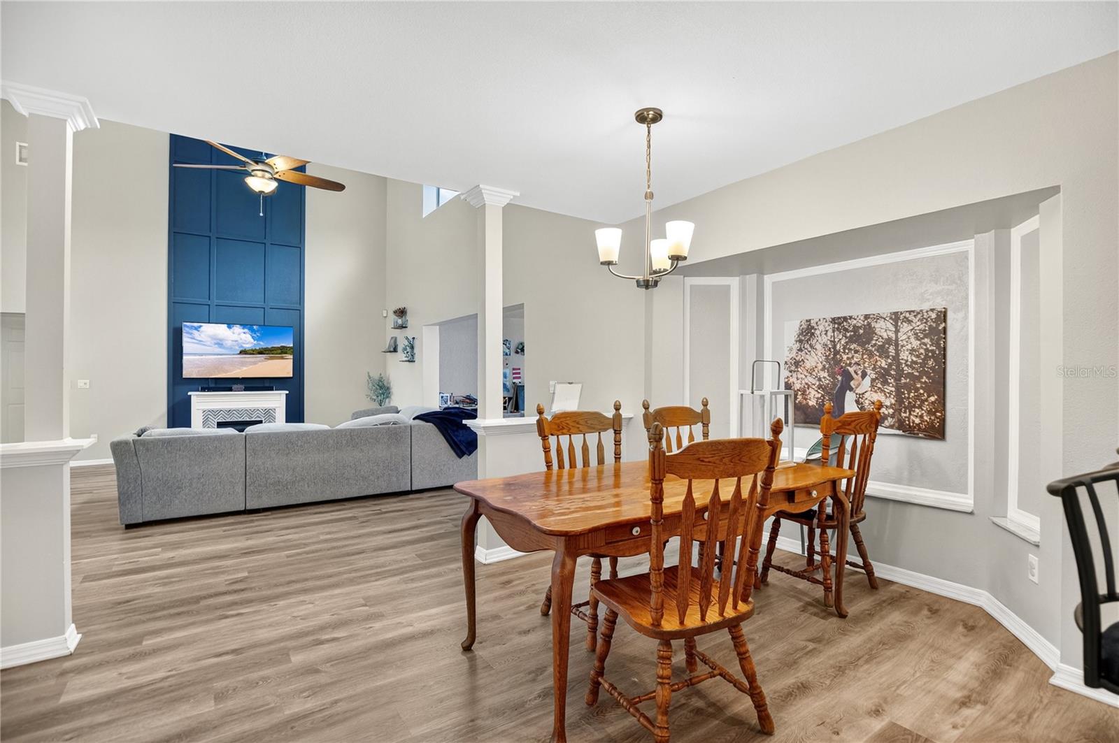 Image 8 of 33 For 13691 Crystal River Drive