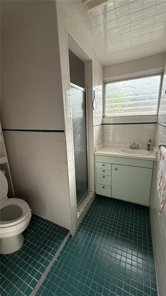 Image 10 of 12 For 2633 Compton Street