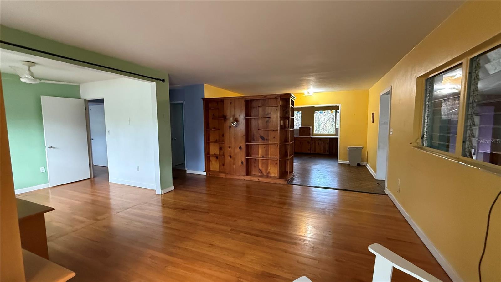 Image 11 of 12 For 2633 Compton Street