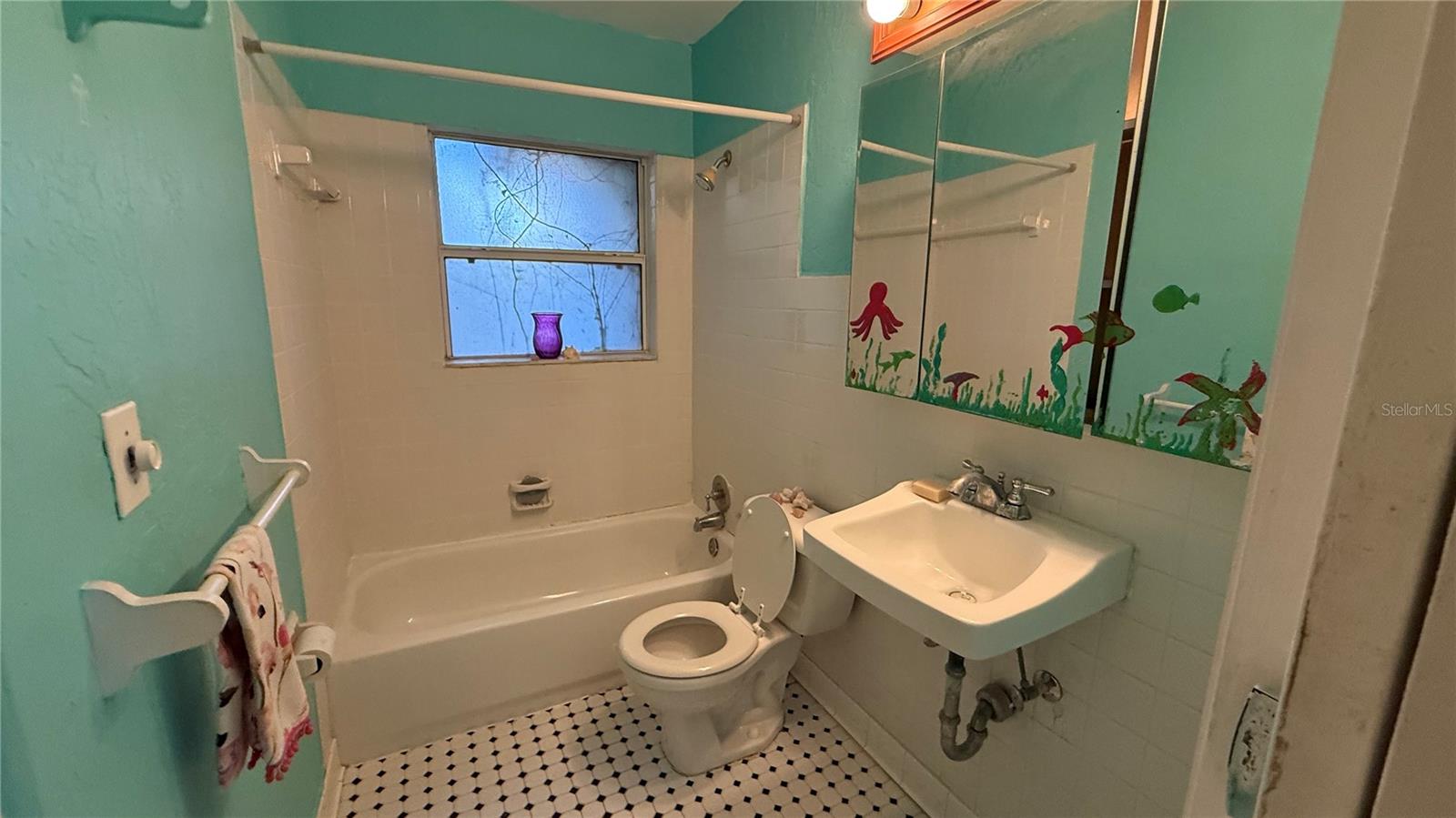 Image 12 of 12 For 2633 Compton Street