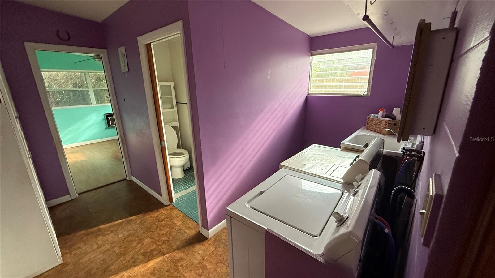 Image 7 of 12 For 2633 Compton Street