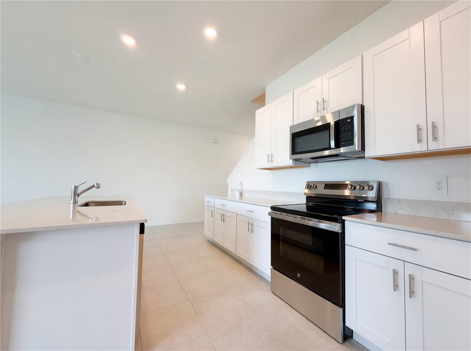 Image 13 of 31 For 9423 Gulf Shore Terrace